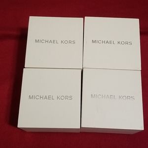 Michael Kors Watch Box (4)
